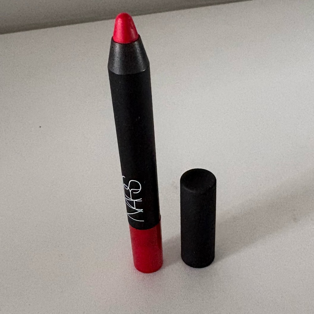 NARS Dragon Girl Velvet Matte Lip Pencil